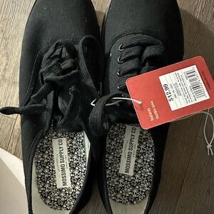 Mossimo Supply Co. Black Lace-Up Shoes